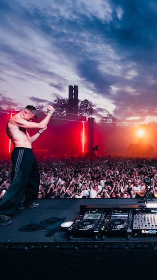 UNREAL Stage WORLD CLUB DOME